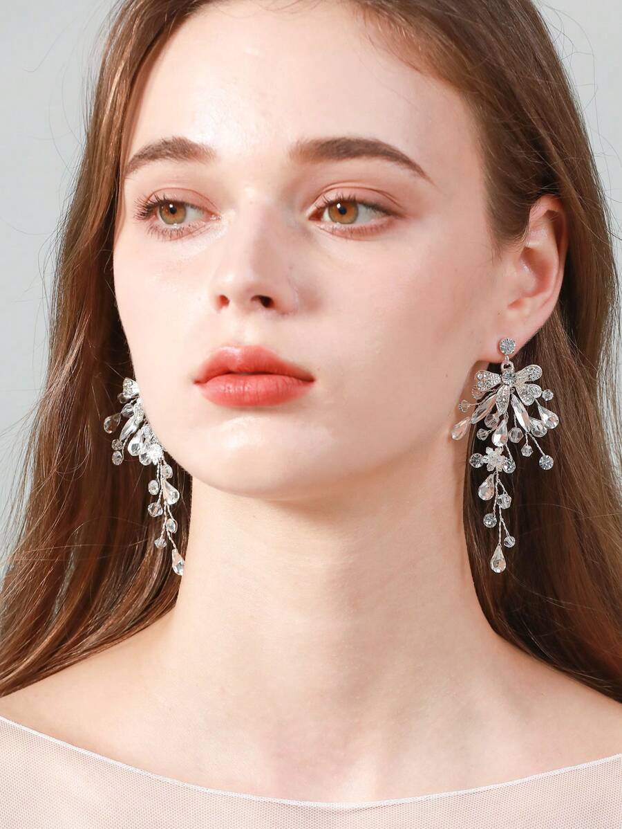 1 Pair Women's Silver Alloy Flower Rhinestone Crystal Stud Earrings, Romantic Versatile Wedding Bride Jewelry