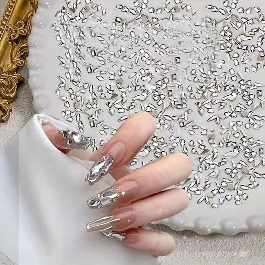 100pcs Mini White Flat Nail Art Rhinestones, Multi-Shape Nail Art Gems, Suitable For DIY Making Accessories Shoes, Clothes, Face Painting, Bags, Nail Art Decoration, Nail Art Zirconia