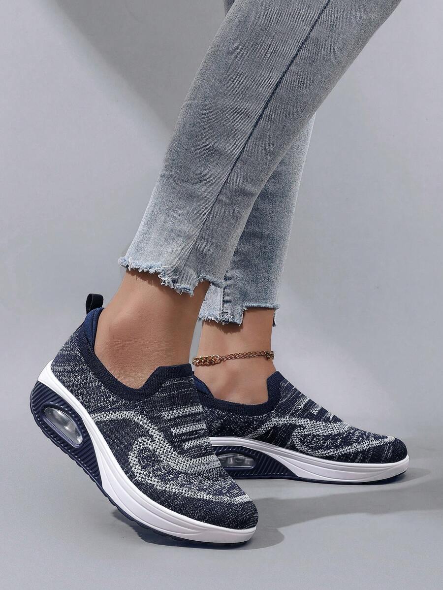 Summer And Autumn Women's Fashionable, Durable, Anti-Slip, Air Cushion, Shock Absorbing Dancing Shoes For Square Dancing Or Other Sports, Breathable And Light Weight Shake Shoes For Elevating Height, Large Size, Leisure And Slouchy Shoes With Woven Sock Design
