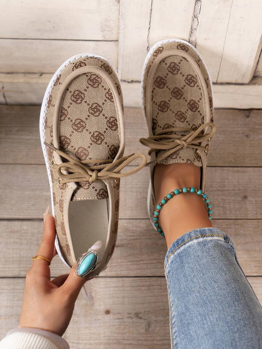 Women's Embroidered Loafers Flat Shoes Breathable Casual Slip-On Soft Sole Sneakers