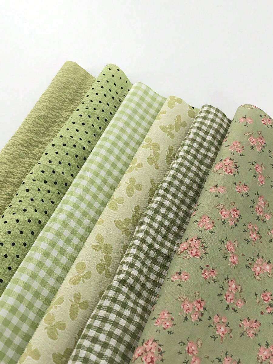 6 pièces Tissu imprimé vert pour faire des vêtements de poupée fait maison