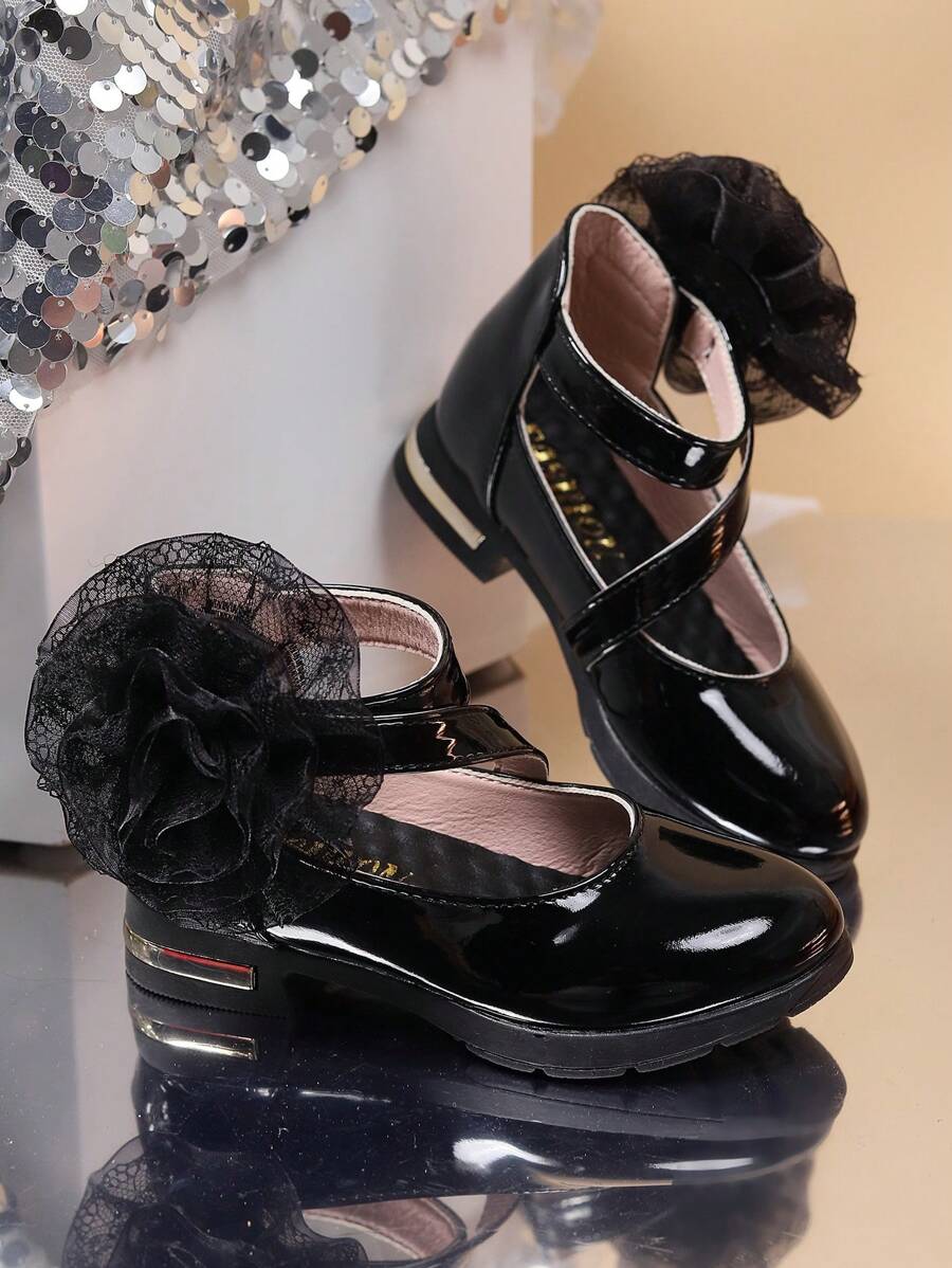 1 Paar Mädchen-pu-leder, Glänzende Oberfläche, Spitze, Blumendekoration, Modische, Vielseitige, Flache Schuhe Im Prinzessinnen-stil Für Frühling, Sommer, Herbst