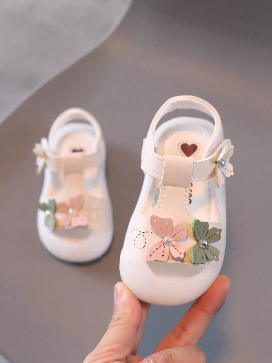 1 Pair Girls Butterfly Flower Sweet Fashion Princess Shoes, Children Toddler Soft Bottom PU Hook And Loop Design Flat Close Toe Infant Sandals, Suitable For Spring, Summer, Fall, Winter