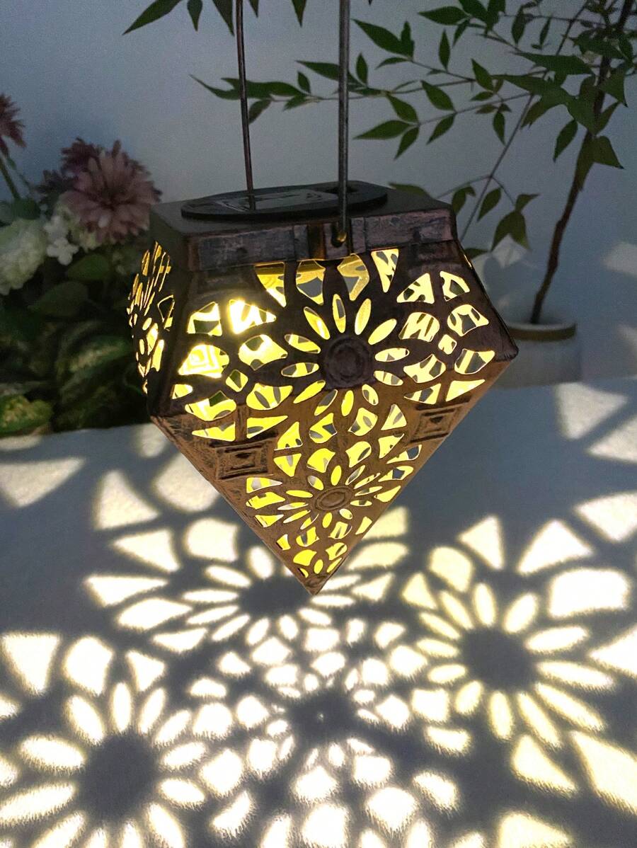 1pc Solar Powered Outdoor Creative Atmosphere Light, Yard Landscape Lamp, Decorative Hollow Wrought Iron Vintage Classic Rhinestone Pendant Light, Outdoor Garden Lighting For Pathway, Yard, Patio