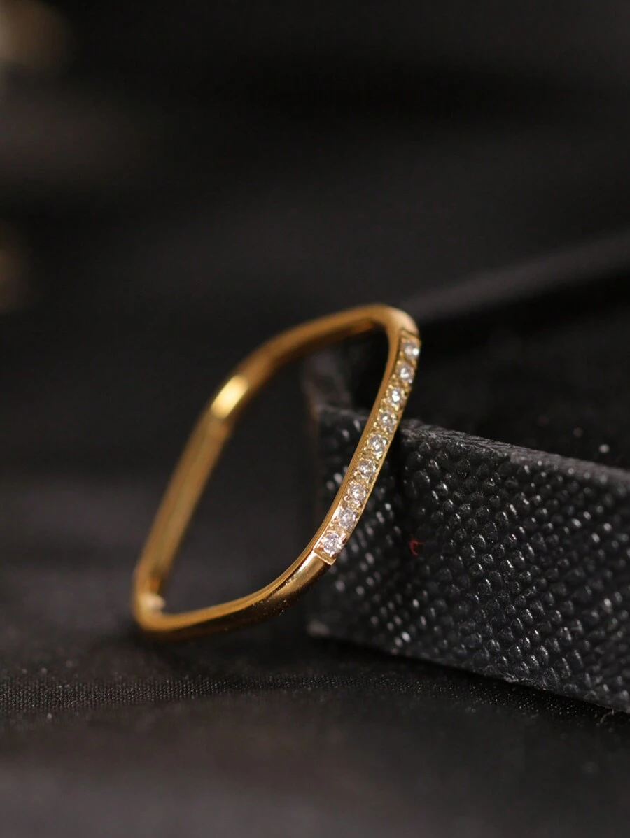 1 Stück Quadratisch Geformter Ring Mit Kleinen Strasssteinen Und Ultrafeiner 18k Goldbeschichtung, Geeignet Für Den Täglichen Gebrauch