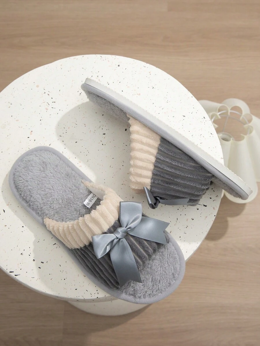 Chaussons de maison élégants pour femmes avec design de nœud papillon et ouverture, chaussons légers et silencieux pour couples, à utiliser à l'intérieur
