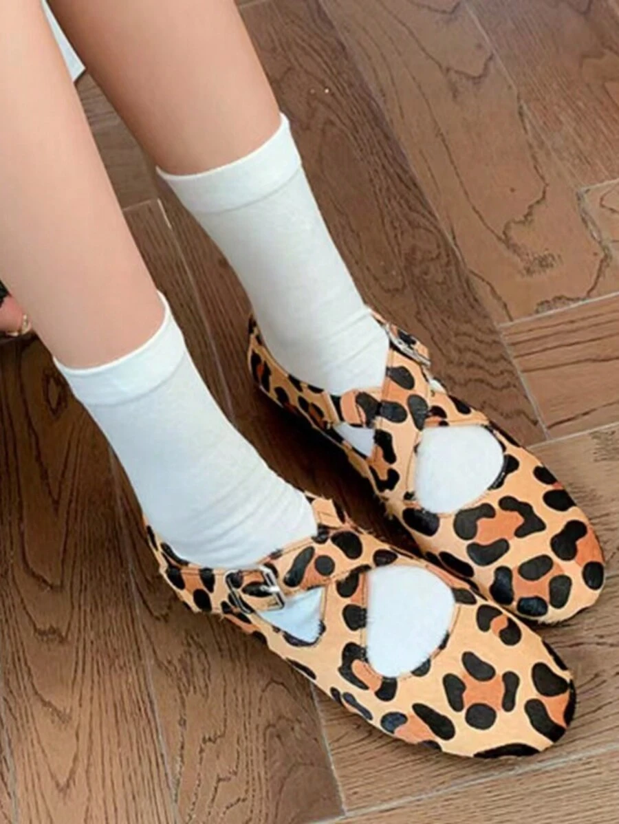 2024 New Style Round Toe Low-Cut Fashionable Buckled Leopard Print Loafers Flat Shoes, Plus Size Women's Fashionable Shoes