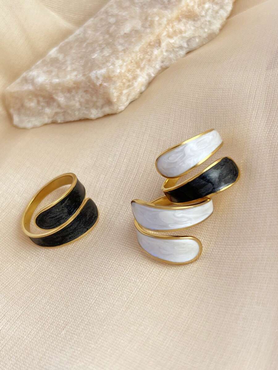 1pc Fashionable Vintage Stainless Steel Ring Plated With 18K Gold, Simple And Versatile, Suitable For Women, Mother\ Day, Christmas, Party And Gift Giving In Beach Style For Summer