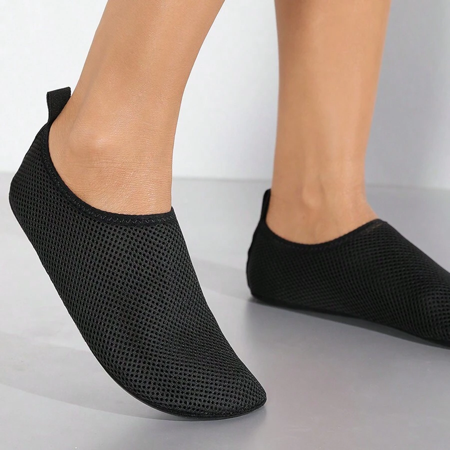 Women Outdoor Flat Shoes Sandals Anti-Skid Soft Bottom Water Shoes Women Swimming Wading Sandals Women Summer Beach Slippers