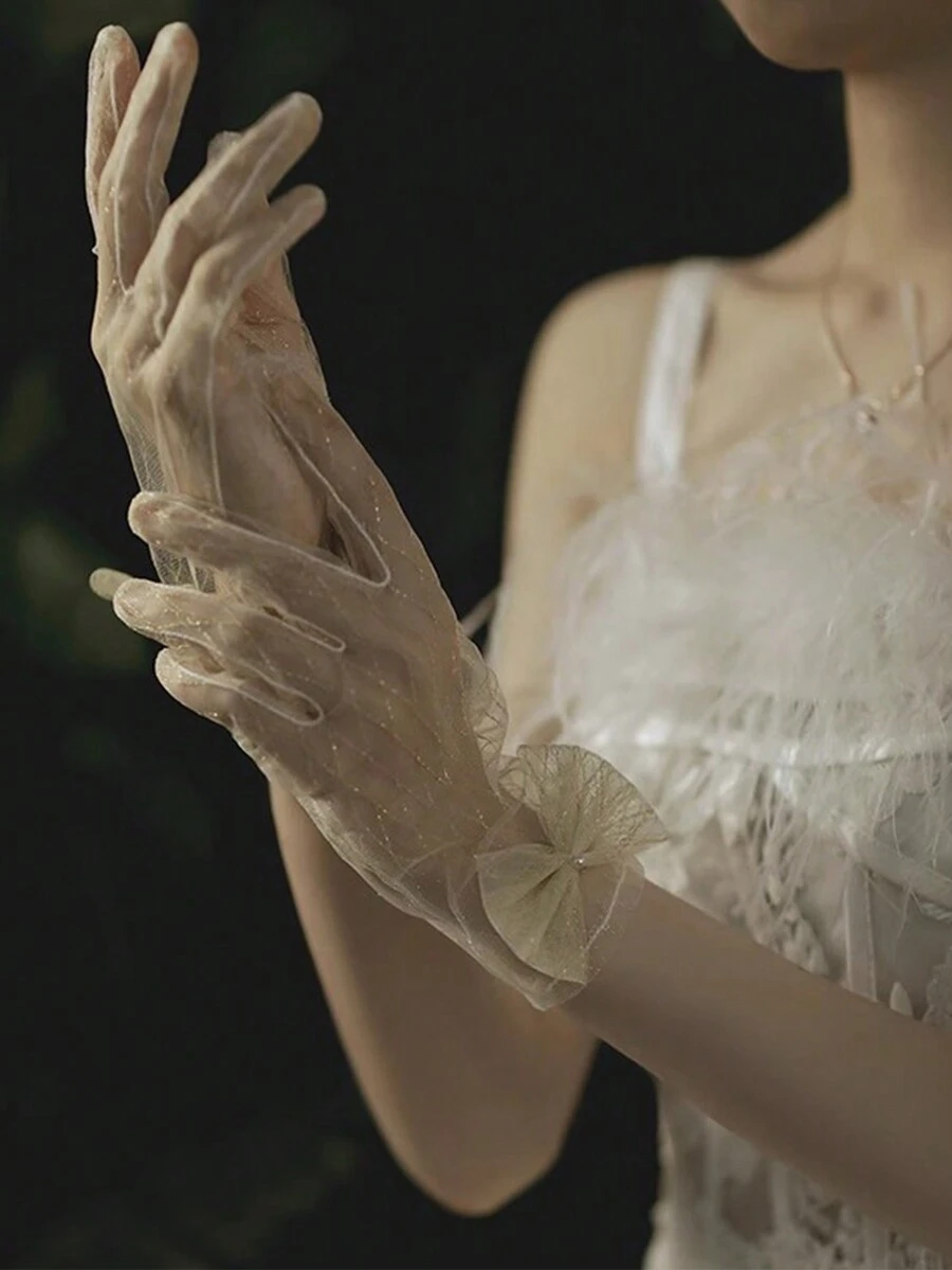 1 Pair Of Netting Short Bridal Gloves With Bowknot, Pearls And Champagne Color For Wedding Dress And Formal Dress