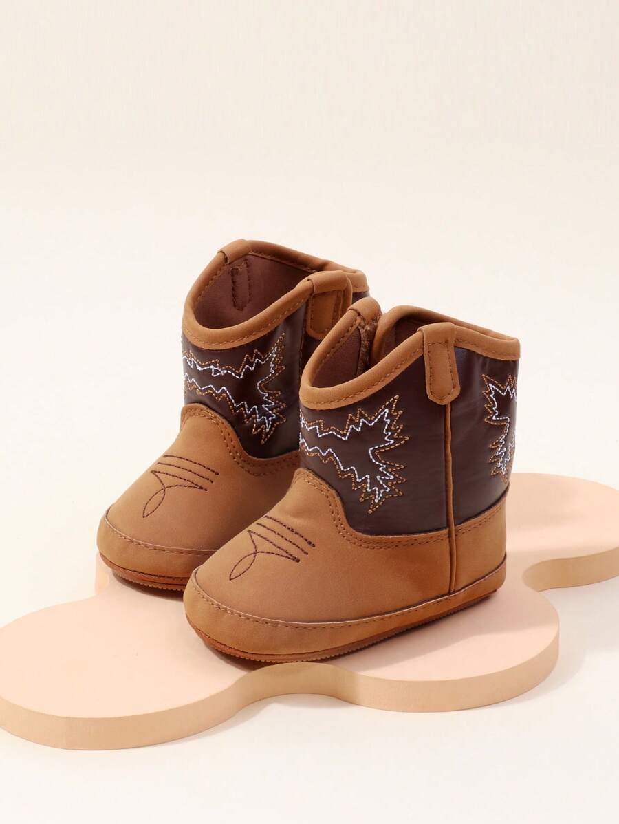 Zapatos marrones para bebé al estilo de botas vaqueras, botas para bebé, con patrón bordado vintage, zapatos planos, botas altas antideslizantes para primeros pasos, botas deportivas para exteriores para bebés y niños pequeños en primavera/otoño