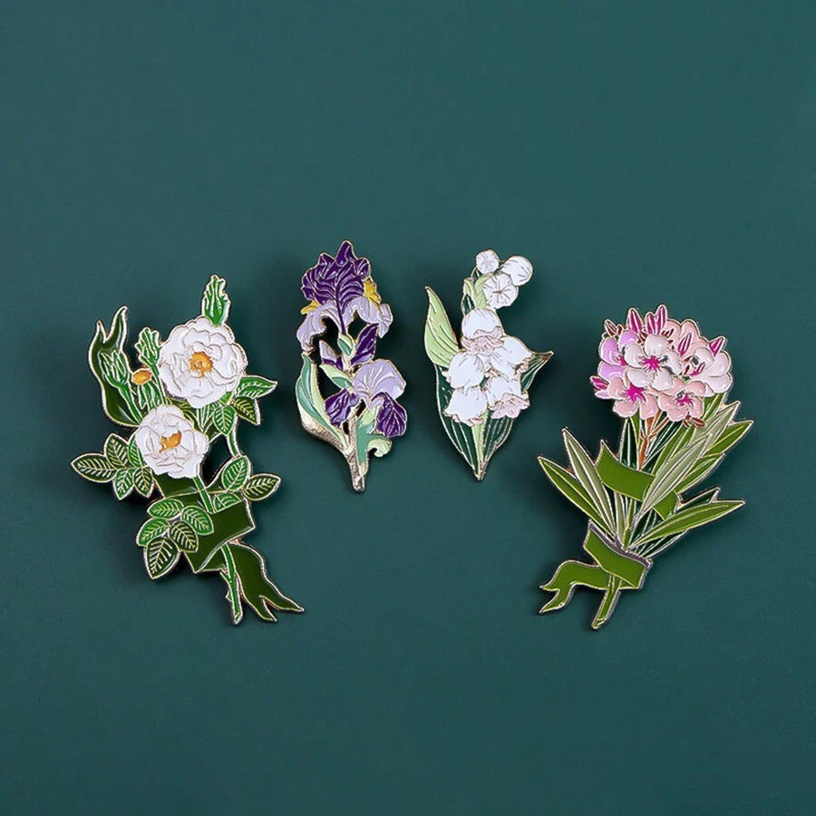 1pc Forest Plant Flower Hydrangea Metal Badge, Corsage Accessories Brooch, Suitable As A Gift To Friends Valentine's Day Valentines Dress Accessories Pin For Clothes Bag Charm