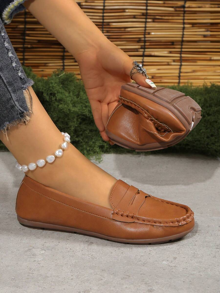 Klassieke effenkleurige handgemaakte stiksels decor loafers, lichtgewicht comfortabele casual mode mocassins