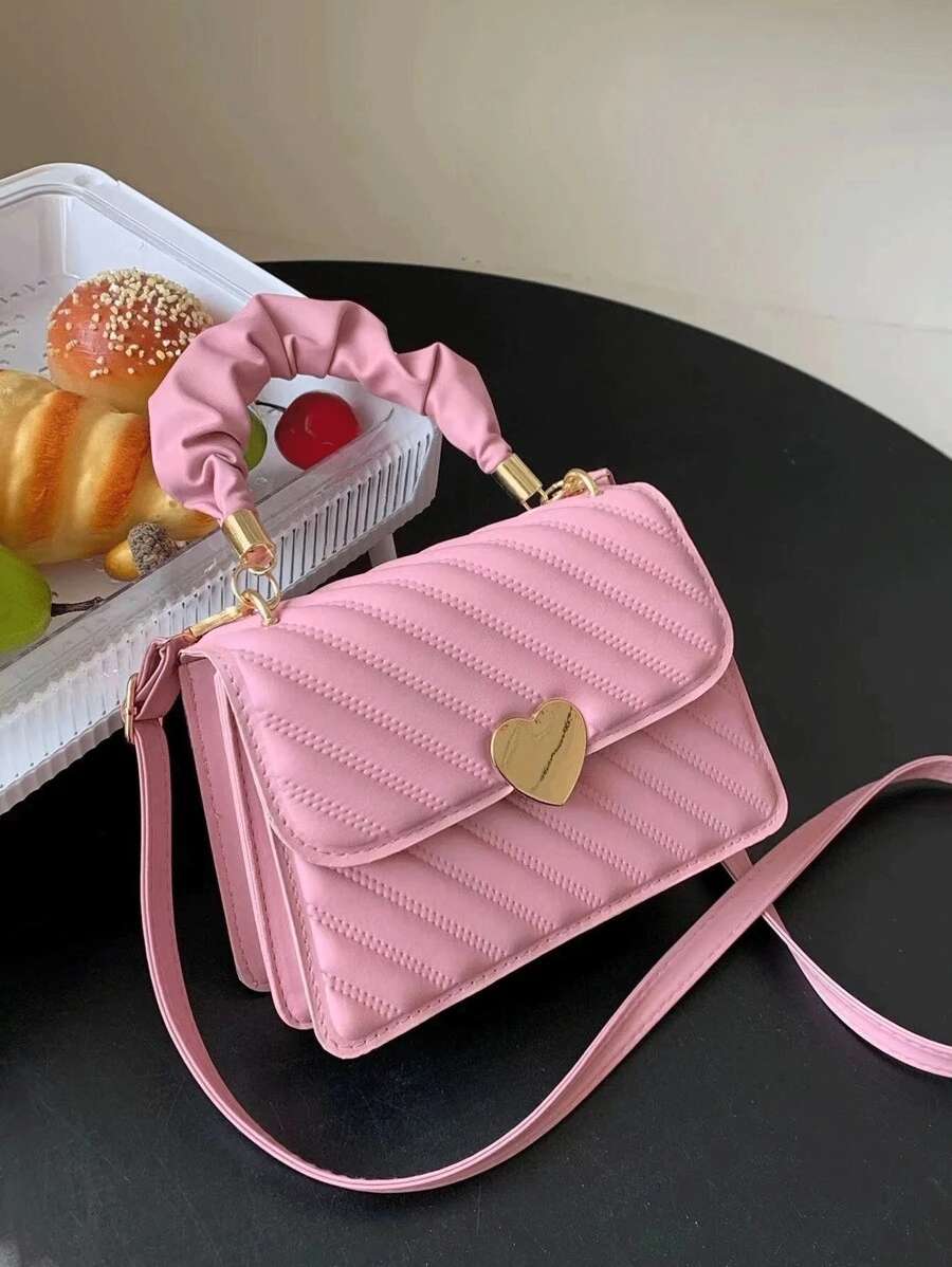 Lightweight Casual Heart-Shaped Decorative Button Square Bag, Pleated Hand-Held Bag, Creased Square Bag, Suitable For Female College Students, Beginners, And White-Collar Workers, Very Suitable For Offices, Universities, Work, Business, Commuting, Outdoor Activities, Travel, And Outings, Suitable For Valentine's Day Gifts