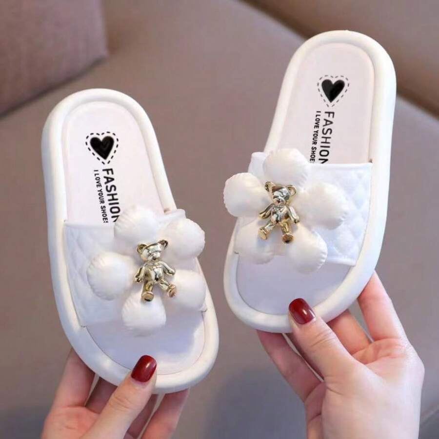 Zapatillas nuevas de verano 2024 en estilo lindo de princesa para niñas, antideslizantes para interiores y exteriores, para padres e hijos, para la playa