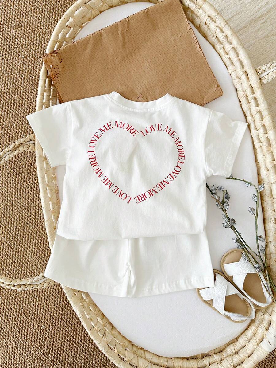 2pcs Baby Girls' Sweet Heart Printed Short Sleeve T-Shirt And Shorts Set, Summer