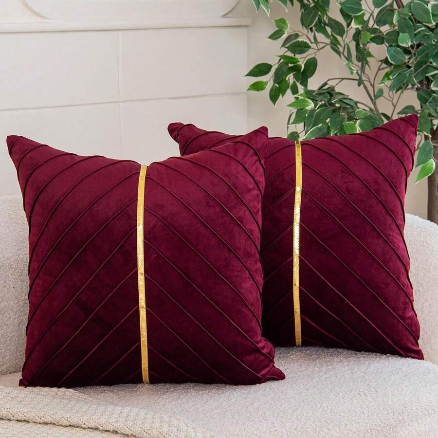 1 pièce Taie d'oreiller en velours de couleur bourgogne avec design de rayures diagonales doré à paillettes, housse de coussin carrée, oreiller décoratif de maison de vacances, tissu doux et confortable, décoration de canapé moderne, pour utilisation en chambre familiale et en dortoir