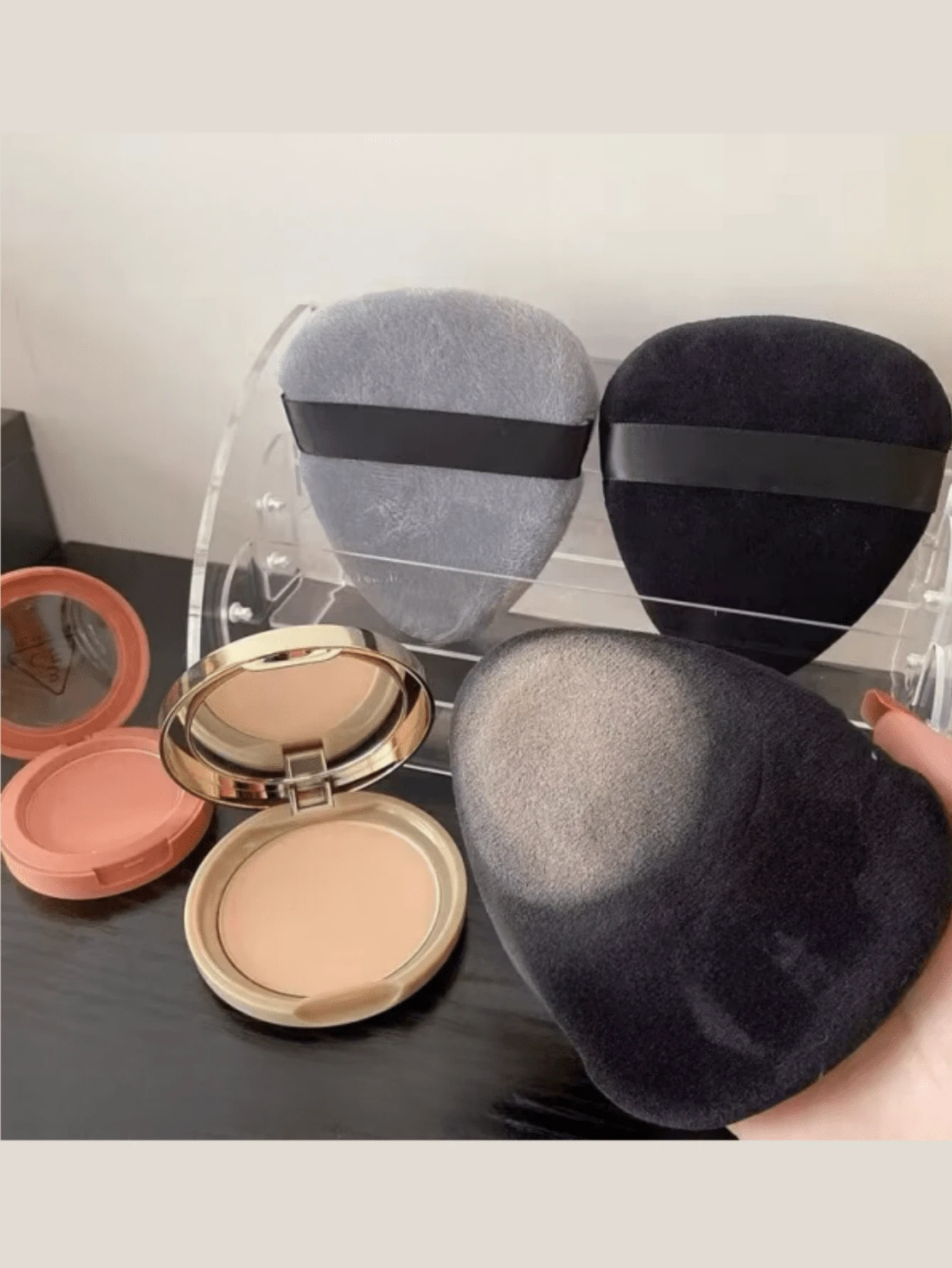 1 pieza Esponja de maquillaje con forma de lengua agrandada, aplicador de maquillaje triangular suave para polvo suelto, polvo compacto, rubor, adecuado para mezclar base de maquillaje, accesorios de cuidado de la belleza del rostro, portátil para viajes de verano