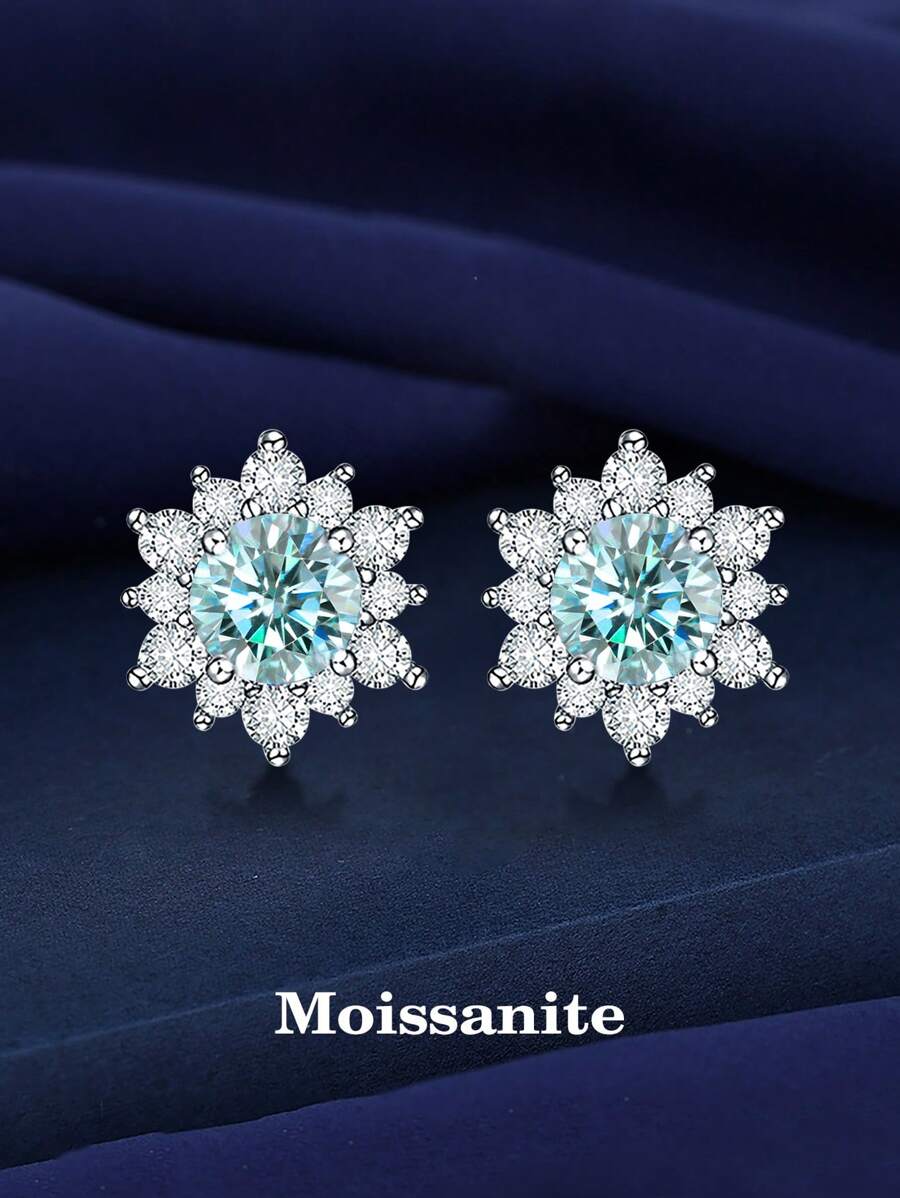 2pcs Fashionable 925 Sterling Silver Single 0.5 Carat Light Blue Moissanite Suitable For Women's Daily Wear, Banquet Commute Jewelry Gift Diamond Earrings