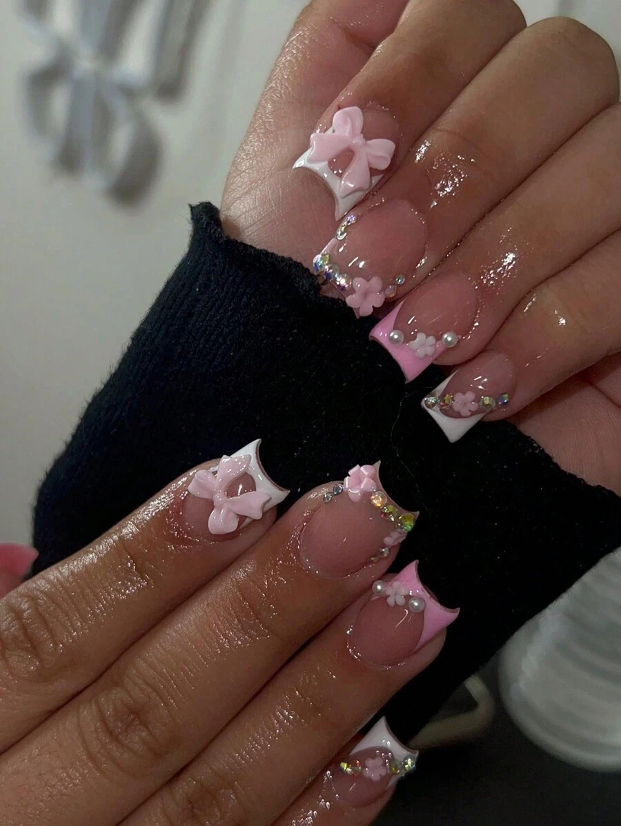 Sanrio Add A Touch Of Romance With 24pcs Short Square Classic Simple French Style Pink Bow-Knot Faux Pearl Decot And Elegant 3D Floral Rhinestone Decor Full Cover Fake Press On Nail Kit Will Give Your Look A Sweet Lovely Suitable For Daily Spring Dating Press On Nails