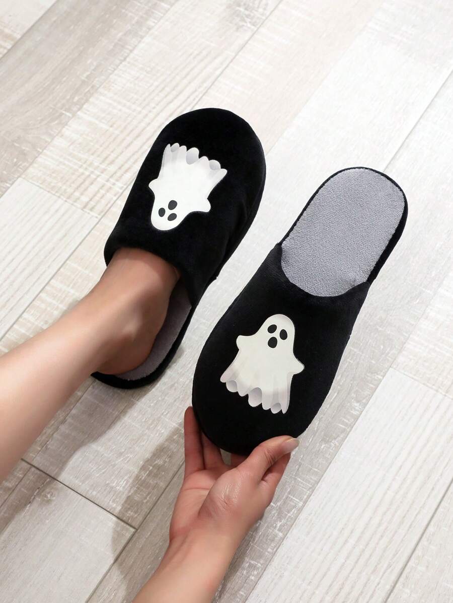 Chaussons brillants de nuit, chaussons de maison en velours doux mystérieux avec fantôme d'Halloween effrayant qui brillent dans le noir