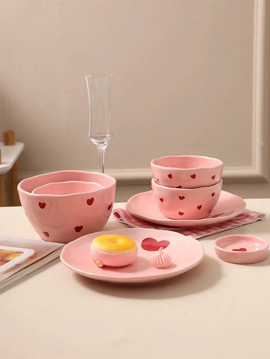 1 Set Pink Heart-Shaped Ceramic Dinnerware Set, Highly Attractive Ins Household Tableware, Including 3.3-Inch Dish, 4.5-Inch Bowl, Heart-Shaped Spoon, Handled Cup, 6-Inch Noodle Bowl, 7.8-Inch Plate, Chopsticks; Ideal Housewarming Gift With Creativity And Aesthetic Appearance School Supplies,Christmas Gift
