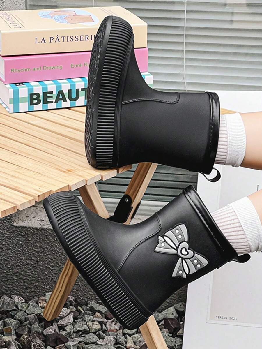 Japanese-Style Women's Fashionable Outdoor Rain Boots, New Summer Bowknot Waterproof Shoes For Kitchen Work, Slip-Resistant Rubber Shoes For Car Washing, Rainy Days, And Vegetable Shopping, Short Barrel Design