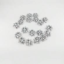 50 قطعة عقدة نجمة بقطر 1 إنش لزينة صناديق الهدايا في عيد الحب وعيد الأم وعيد الشكر وعيد الهالوين وعيد الميلاد ورأس السنة وزينة علب الهدايا وتغليف الهدايا وسلة الهدايا وزينة حزم العيد وزينة الإكليل وديكور الأعراس وحفلة العروسة وما إلى ذلك.