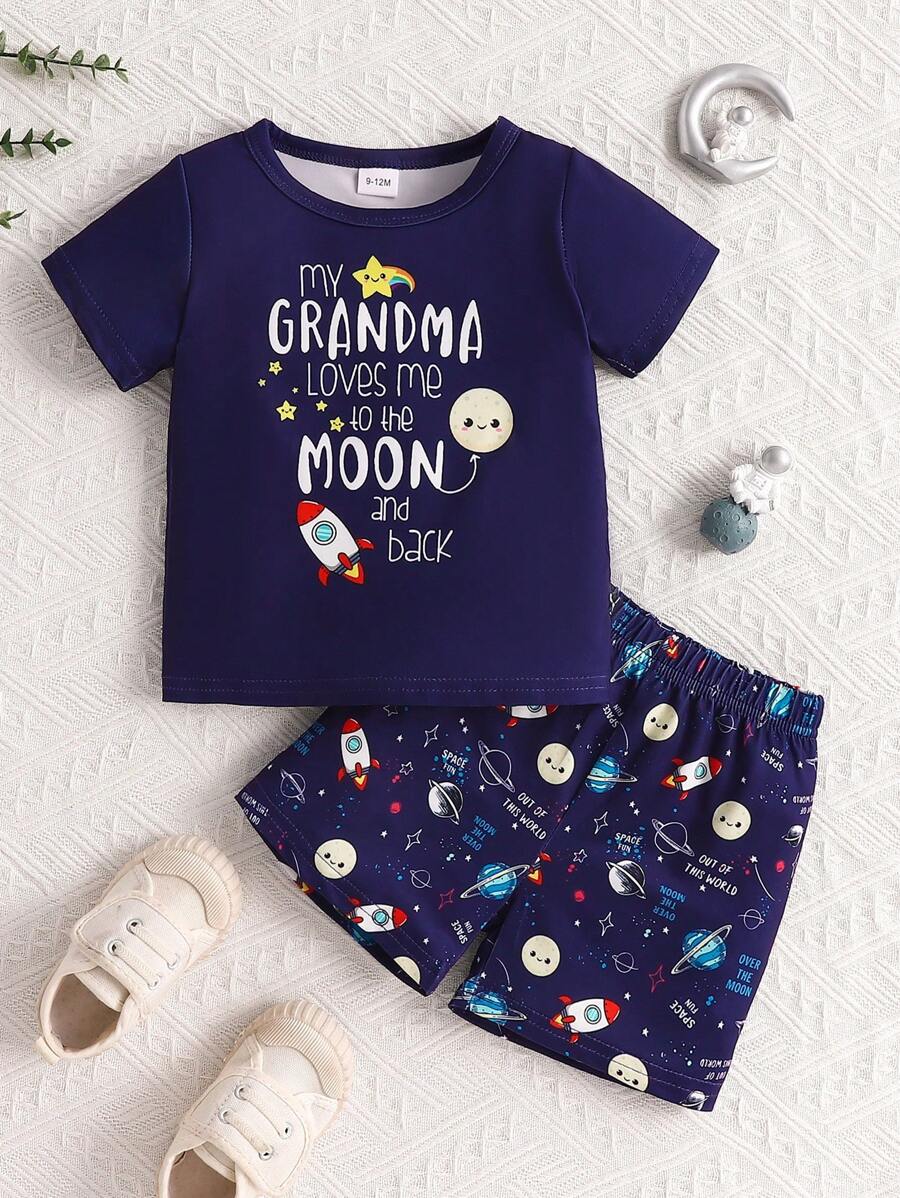Conjunto de 2 piezas de niño bebé: camiseta de manga corta con estampado de cohete y cuello redondo y pantalones cortos informales, verano