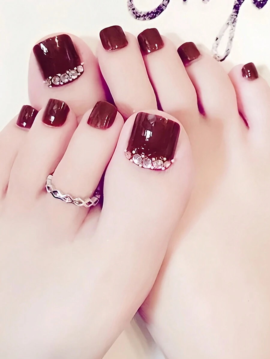 Instantly Upgrade Your Look With 24pcs Short Square Shape Press On Toenails Set Elegant And Sparkling Diamond Wine Red Solid Color Full Coverage Fake Toenails Kit Manicure Set Includes 1sheet Adhesive Tabs &1pc Mini File For Women And Girls Office Daily Wear False Toenails Jelly Glue Is Randomly Shipped