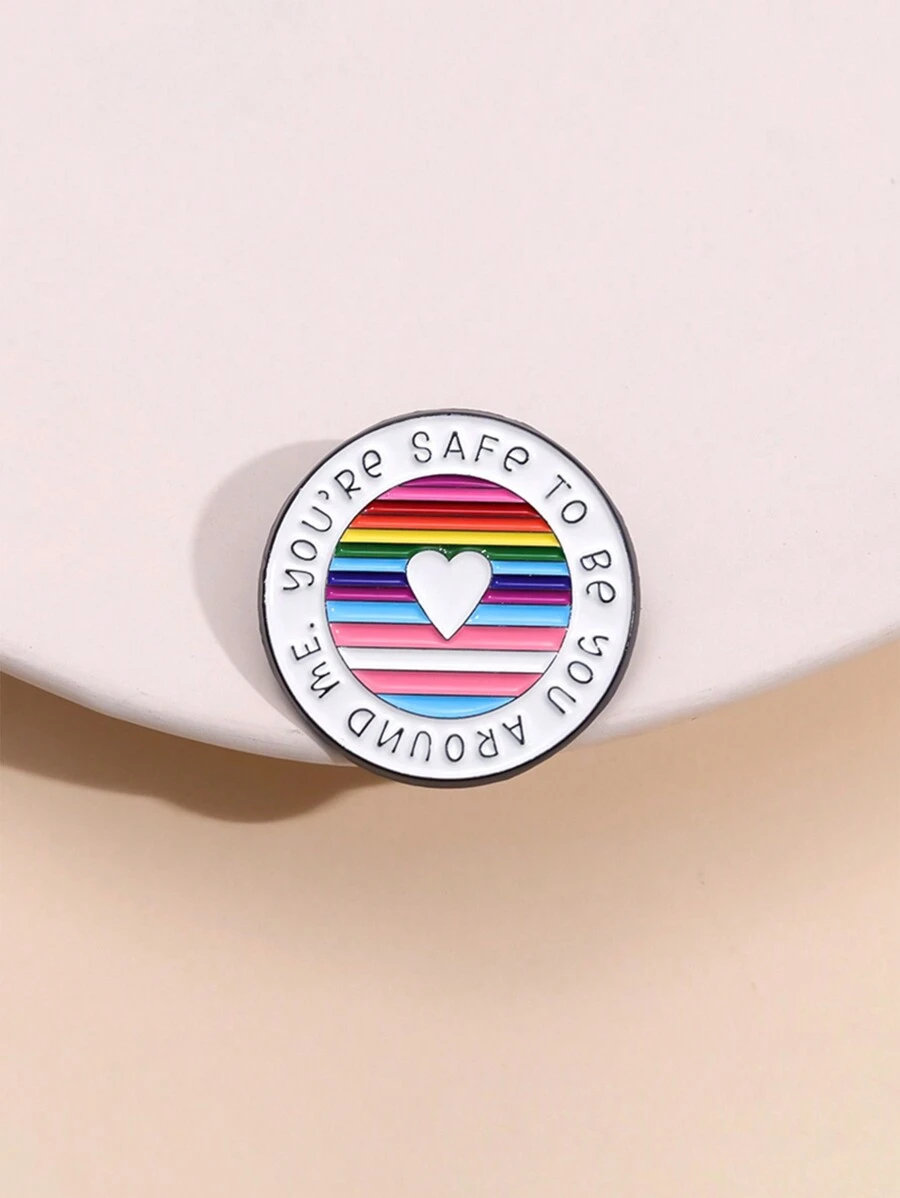 1 pièce Broche métal créative avec cercle géométrique, rayures arc-en-ciel et slogan anglais. Message chaleureux convenant pour le port quotidien des hommes et des femmes