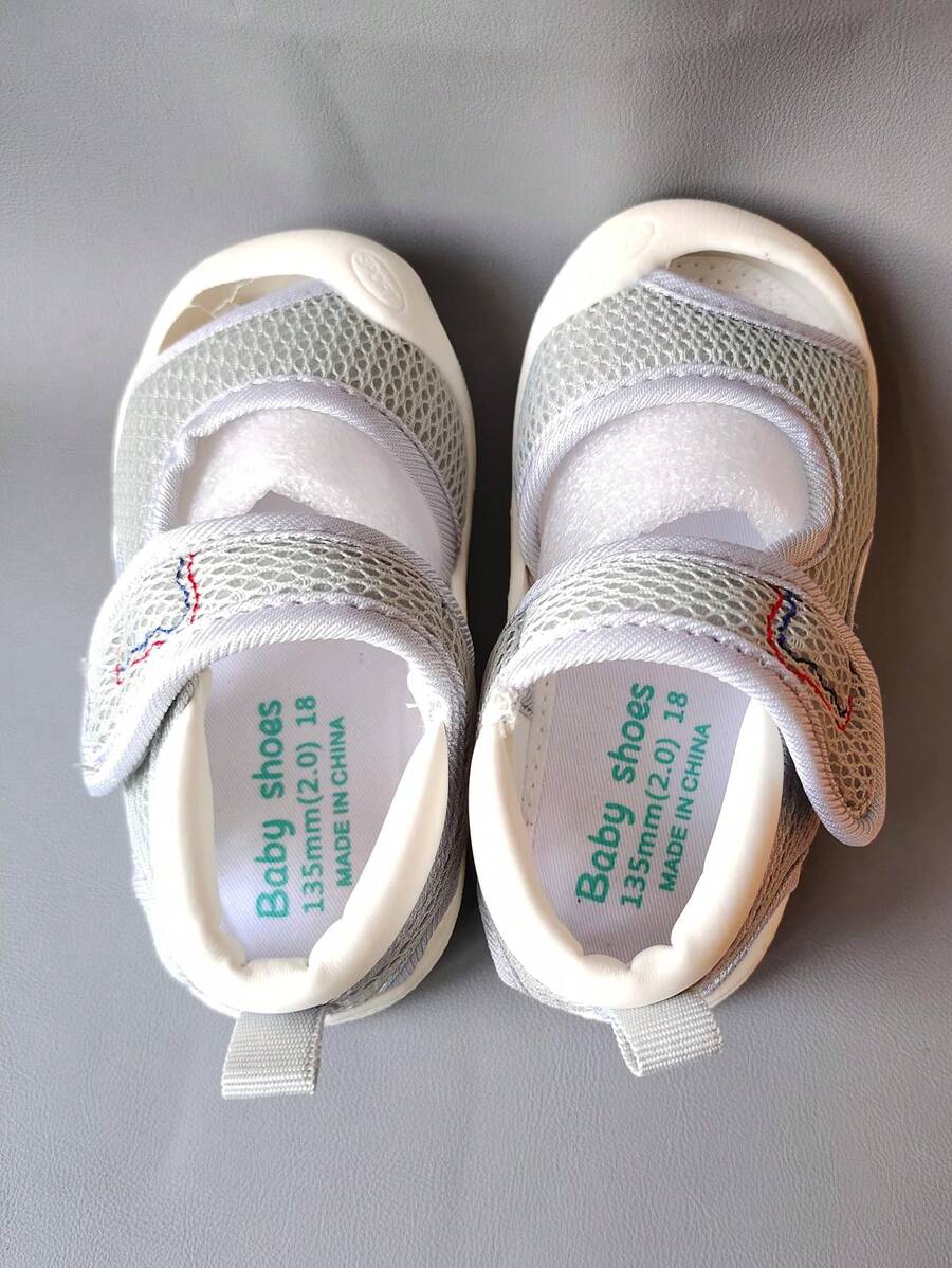 Sandalias de verano con patrón de oso de dibujos animados, parte inferior suave antideslizante de TPR para niños y niñas de 6 meses a 3 años