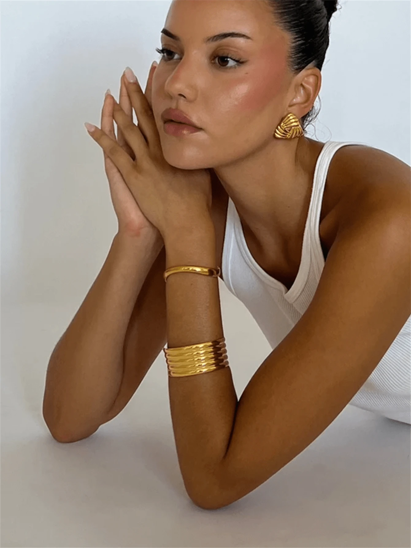 Uworld 1 Piece 306 Stainless Steel 18K Gold Plated Punk Funky Stripe Wide Face Open Bangles Women's Minimalist High Quality Hand Decoration Daily Wearing