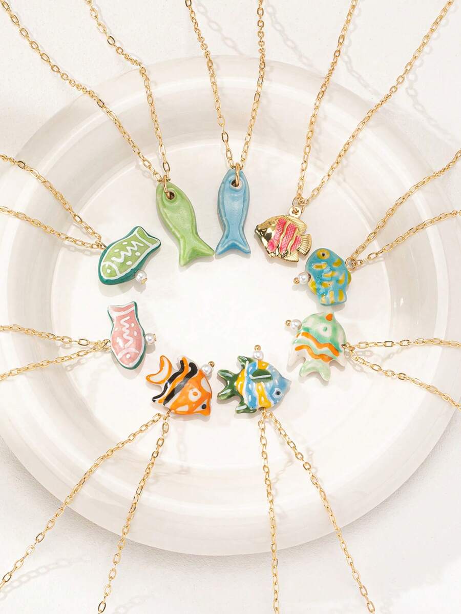 1 pièce Collier d'été délicat avec pendentif poisson mignon fait main pour femmes (la forme et la couleur peuvent varier)