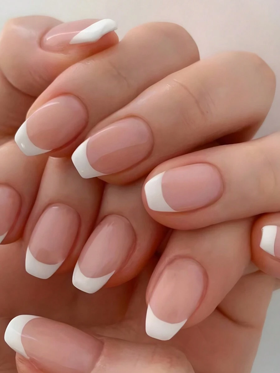 24 szt. Krótki zestaw do manicure w stylu francuskim, w kształcie trumny, wciskane paznokcie dla kobiet i dziewcząt