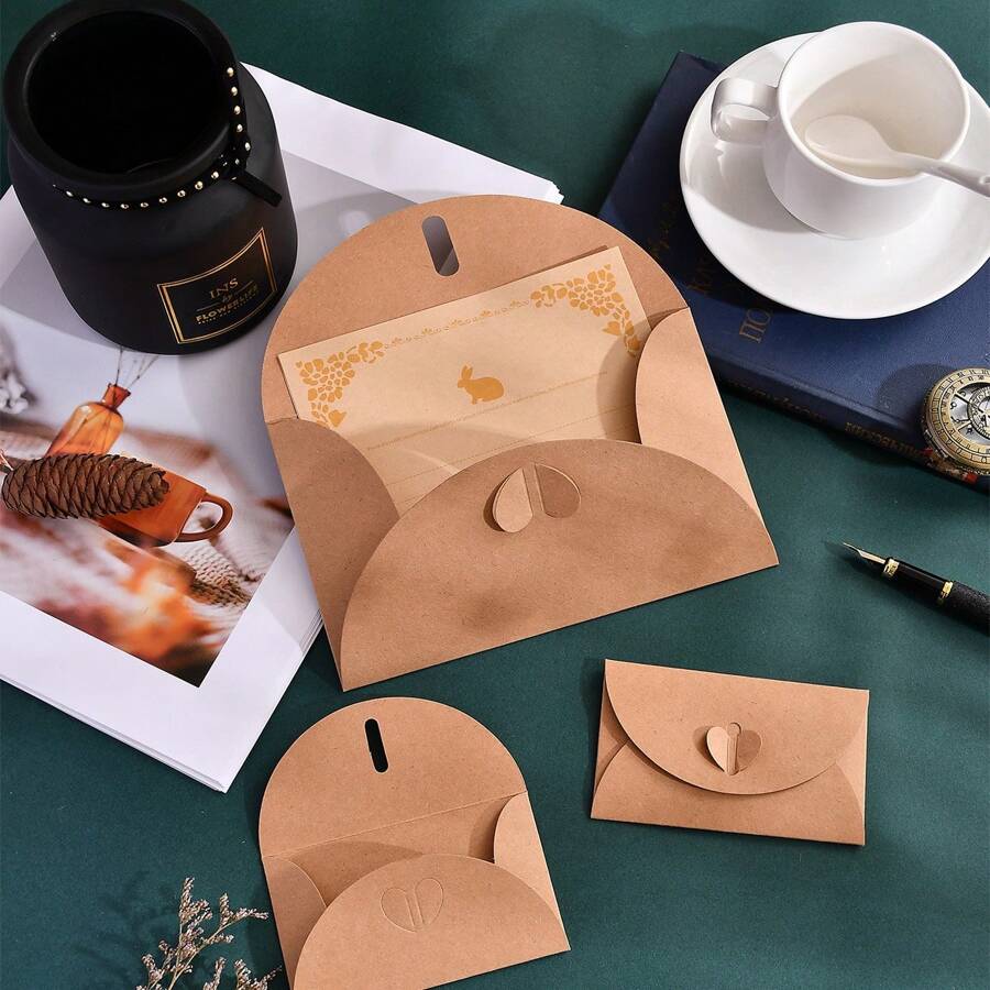 10 pezzi + (1 pezzo di nastro biadesivo) / 50 pezzi di buste gialle in stile vintage in carta kraft da 120 g, buste per lettere manoscritte, adatte per fatture, ricevute, buste per stipendio, foto, regali di compleanno/Natale/Ognissanti/Ringraziamento/Festa della Mamma, adatte per forniture scolastiche/da ufficio, articoli per il ritorno a scuola