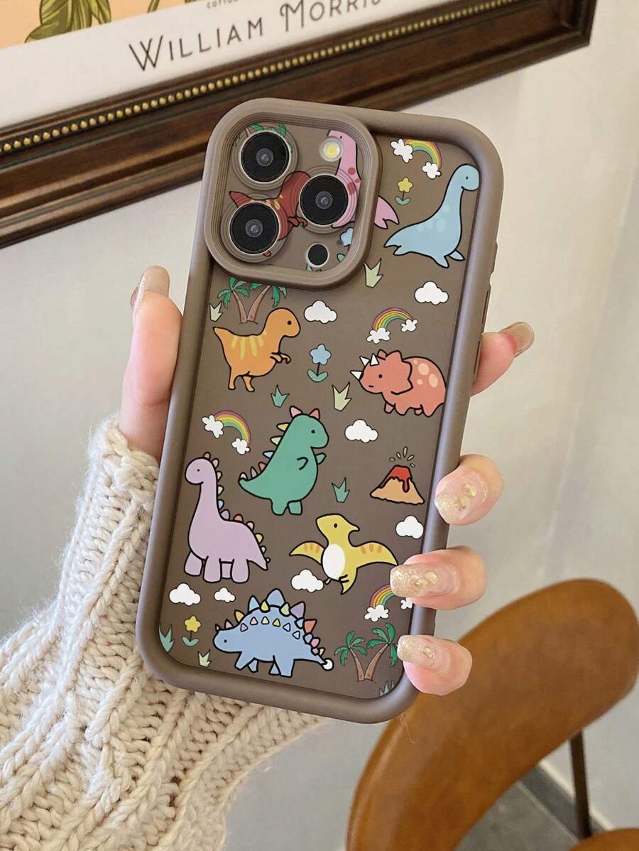 1 pièce Étui de téléphone antichoc avec motif de dinosaure de dessin animé et protection pour l'objectif de la caméra, compatible avec Apple 11 Pro Max, 12 Pro Max, 13 Pro Max, 14 Pro Max, 15 Pro Max, 16 Plus, 16 Pro Max, Redmi, OPPO/Realme, VIVO, Infinix, Honor, OnePlus