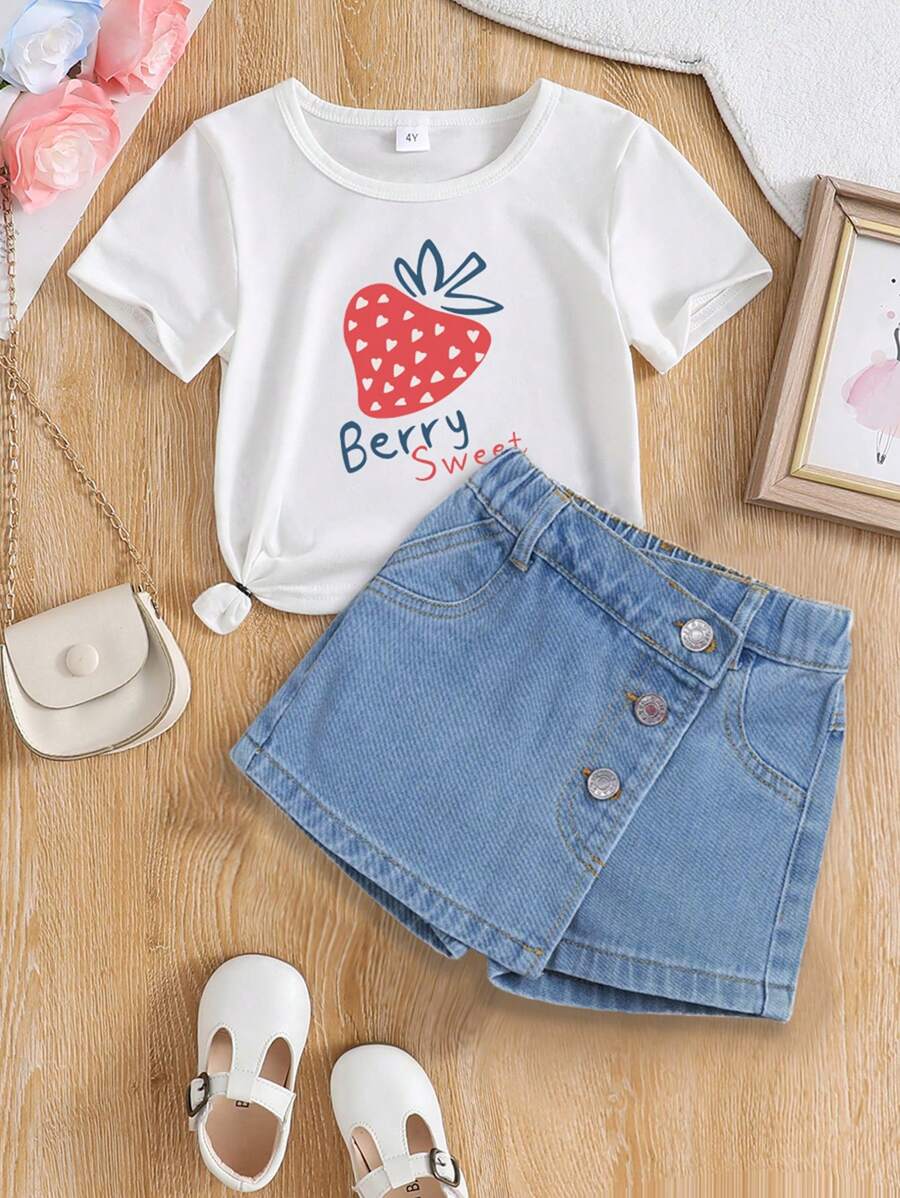 Conjunto de ropa casual para niña joven con camiseta de manga corta de verano con impresión de letras y fresa, y falda de mezclilla