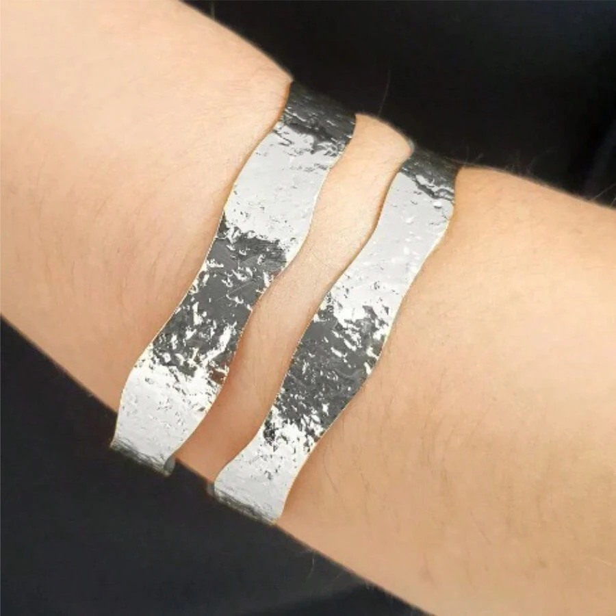 Bracelete Largo 2 Fios Texturizados Folheado Ródio Branco