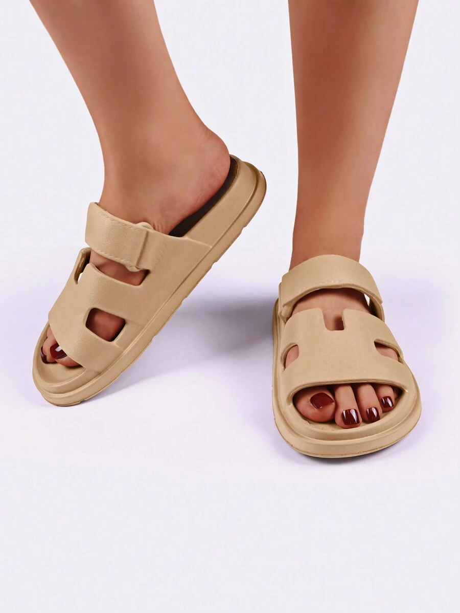 Dames Casual Four Seasons Nieuwe Veelzijdige Effen Kleur Modieuze Zwarte Pantoffels, EVA Gegoten Outdoor Strand Wandelsandalen