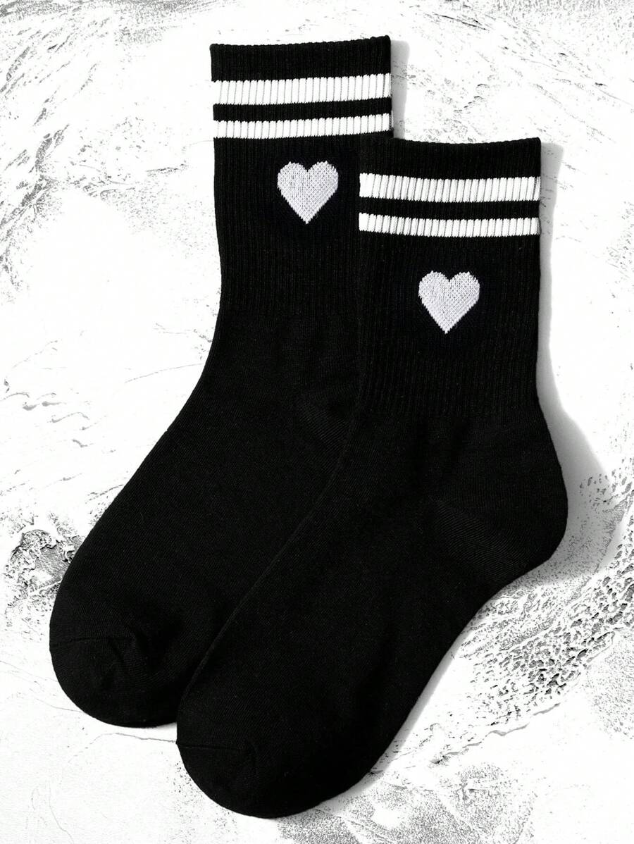 2 pares de calcetines de tripulación de mujer con diseño de corazones sólidos y a rayas, versátiles, de moda, simples, suaves, cómodos y transpirables, ideales para el verano