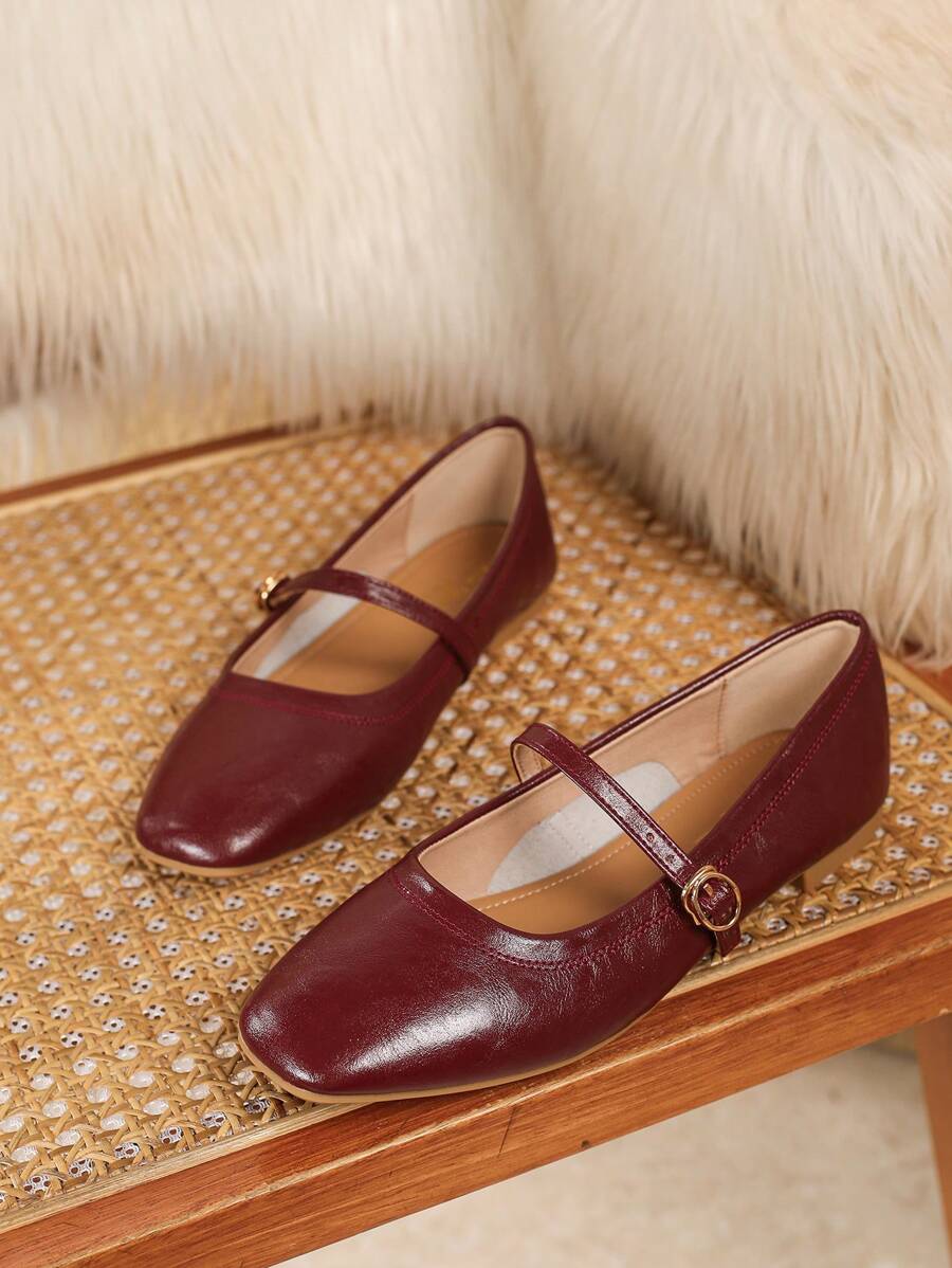 Nouvelles chaussures plates décontractées et confortables à enfiler bordeaux pour femmes, avec semelle antidérapante