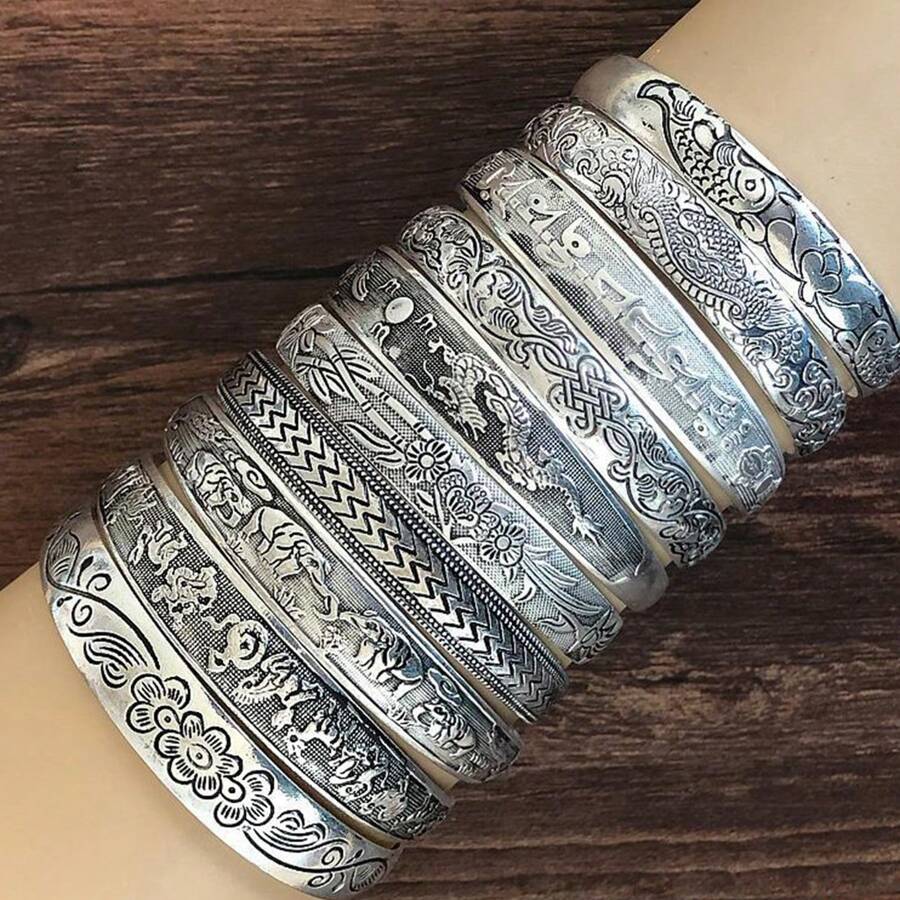 1pc Alloy Metal Embossed Totem C-Shape Adjustable Bangle, Vintage Minimalist Style For Women