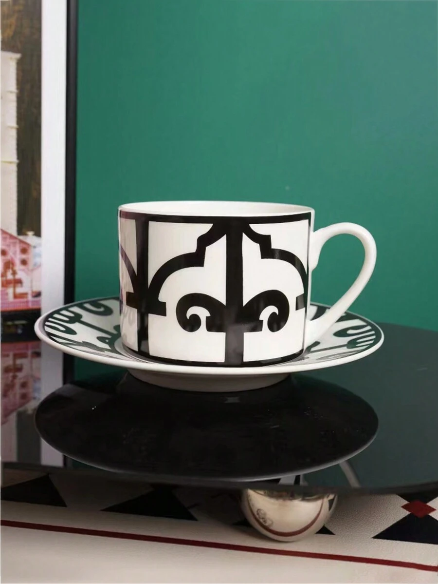 Zestaw kubków z żelaznym wzorem w kształcie linii okiennej, 1 szt., zawiera ceramiczną filiżankę i spodek o pojemności 270 ml, odpowiedni do biura, domu i kawiarni