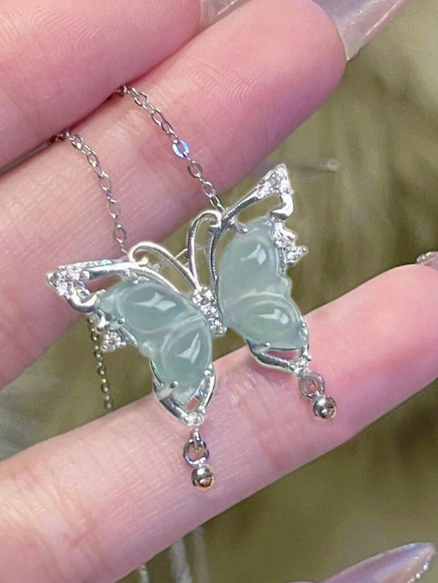 1 pieza Nuevo collar de mariposa de lujo ligero de estilo chino para mujer, forma colgante, regalo para banquetes, fiestas y citas