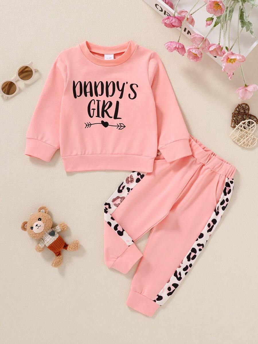 Conjunto de 2 peças para menina, com estampa de letras fofas e fofas, moletom com estampa de coração e calça com detalhes em patchwork, macio, confortável e casual