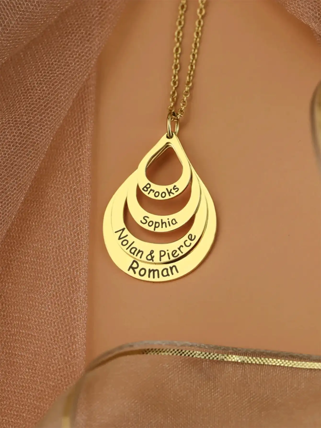 Collar de nombre grabado personalizado de acero inoxidable con 1-4 piezas, nombre personalizado, collar de colgante en forma de gota de varias capas, joyería de diseñador para mujeres, accesorios de San Valentín para regalo de joyas de novia