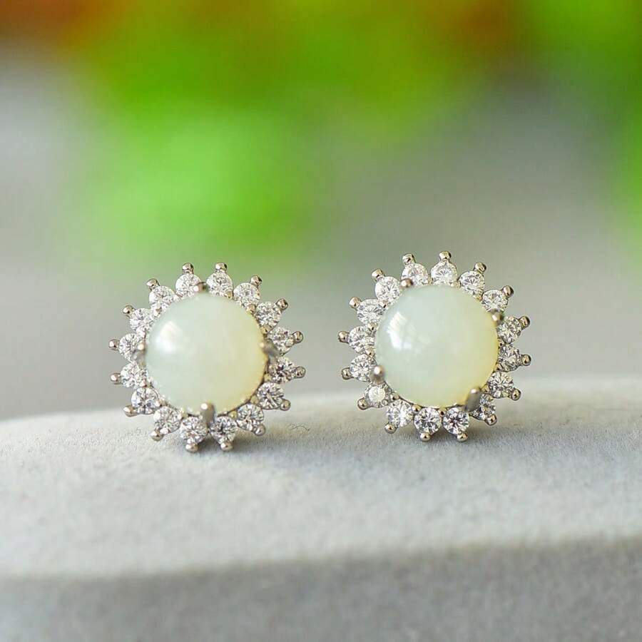 1 paire de boucles d'oreilles élégantes en fleur dorées en jaspe naturel, boucles d'oreilles en émeraude dorées anti-allergiques, boucles d'oreilles décoratives en jade naturel, style rétro simple, bijoux raffinés pour femmes, cadeau d'anniversaire, de fête des mères pour épouse, boîte-cadeau de luxe.