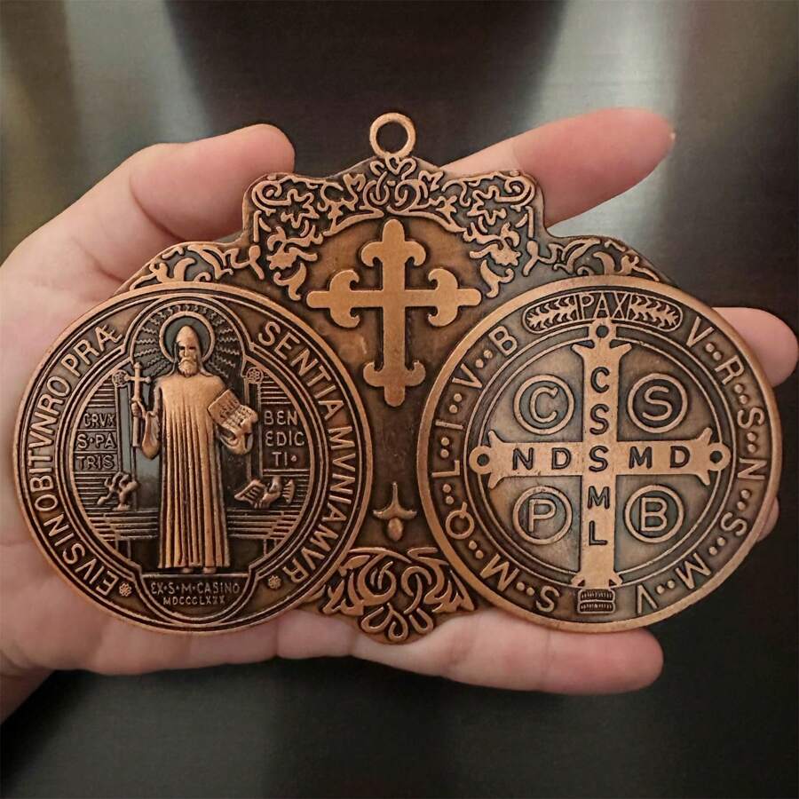 BONITTER EXTRA GROTE 5,7X4 INCH ST BENEDICT CROSS MEDAILLE VINTAGE MESSING TOON AFWERKING VOOR WAND OF BUREAU DISPLAY/MEDALLA DE SAN BENITO
