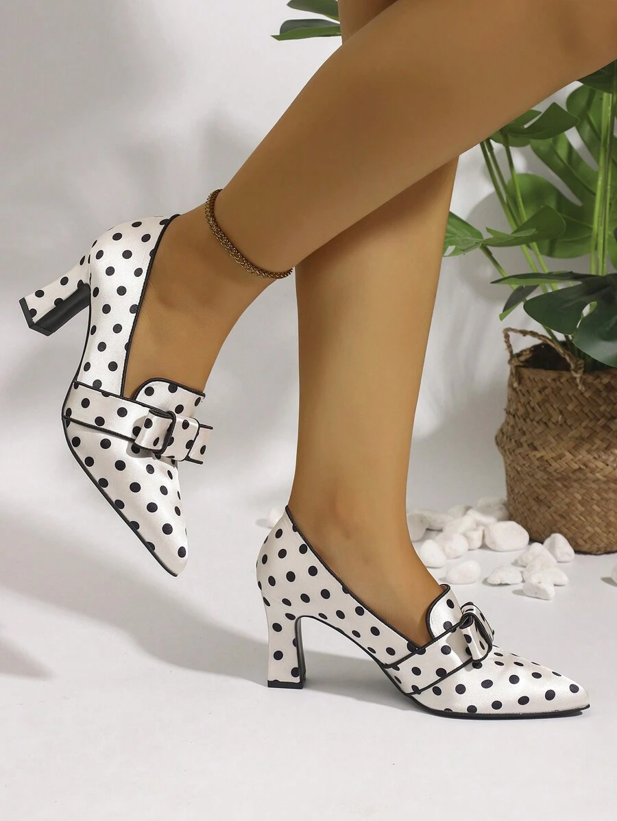 Hoge hak puntige instapper start-en landingsbaan Polka Dot diepe mond dikke hak schoenen, zwart-witte kleurstelling, outdoor Mary Jane pumps